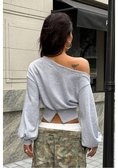 Tarz Cool Kadın Asimetrik Yaka Crop Sweatshirt Omuz Dekolteli Büzgülü Fermuar Detaylı Gri