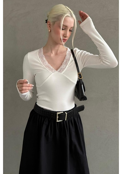Madmext Beyaz V Yaka Dantelli Kadın Bluz Mg2633 Beyaz