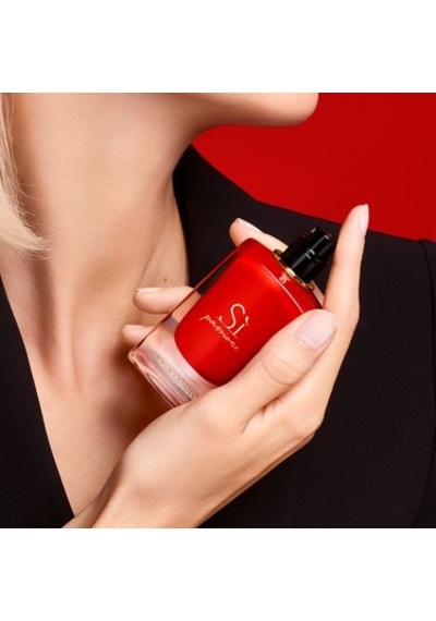 100 Ml Kadın Parfümü İle Feminen Ve Güçlü Koku Amber