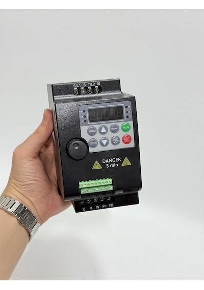 Suswe Su300-1r5g2 Frekans Konvertörü Vfd 1,5kw