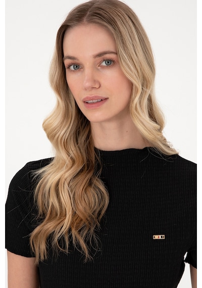 U.S. Polo Assn. Kadın Siyah Dik Yaka Tişört 50312951-VR046
