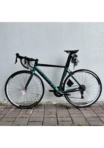 Carraro Race 022 Aero 28"jant 54' Kadro 16 Vites Yol Yarış Bisikleti Mat Yeşil Mor Bukalemun Yeşil