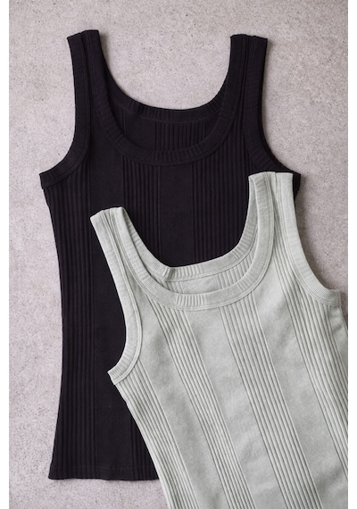 Demirsa Boutique Pamuklu Penye Kaşkorse Kumaş Kalın Askılı Oval Yaka Siyah Ve Yeşil Renk Kadın 2'li T-shirt Atlet Yeşil-siyah Demirsa Boutique Pamuklu Penye Kaşkorse Kumaş Kalın Askılı Oval Yaka Siyah Ve Yeşil Renk Kadın 2'li T-shirt Atlet Yeşil-siyah