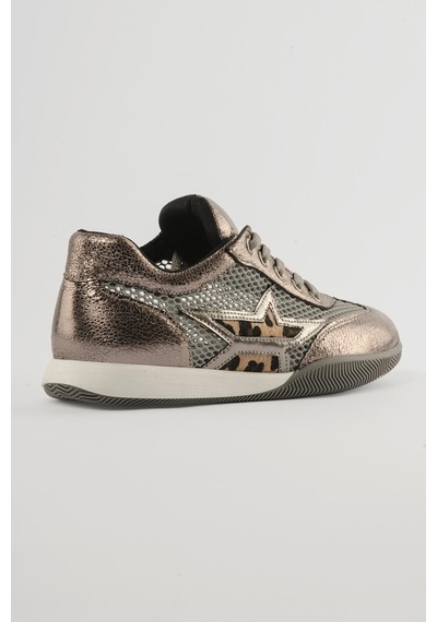 Mubiano Kadın Sneaker Fileli Rugan Detaylı Leopar Yıldızlı Spor Ayakkabı İlya Platin Platin Mubiano Kadın Sneaker Fileli Rugan Detaylı Leopar Yıldızlı Spor Ayakkabı İlya Platin Platin