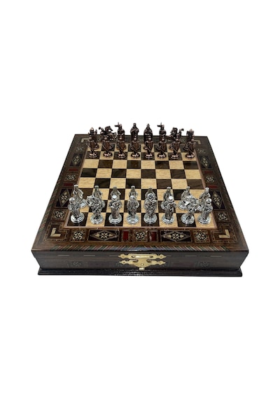 Gifthome Premium Orta Boy Metal Osmanlı & İngiliz Satranç Takımı Ve Sandıklı Masif Ahşap Satranç Tahtası 28x28x5,5 Cm.