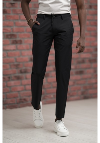 Paul Martin Regular Fit Likralı Paraşüt Kumaş Beli İplikli Ve Lastikli Jogger Pantolon Siyah Paul Martin Regular Fit Likralı Paraşüt Kumaş Beli İplikli Ve Lastikli Jogger Pantolon Siyah