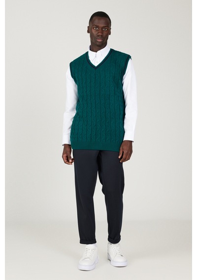 AC&Co / Altınyıldız Classics Erkek Yesıl Standart Fit Normal Kesim V Yaka Triko Süveter Yeşil AC&Co / Altınyıldız Classics Erkek Yesıl Standart Fit Normal Kesim V Yaka Triko Süveter Yeşil