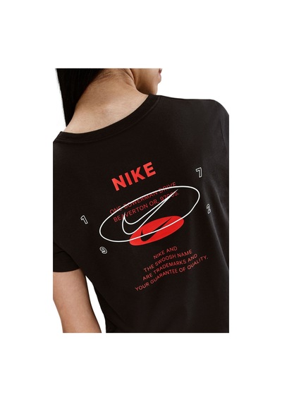 Nike Sportswear Classics Plus Womens Graphic T-shirt Kadın Tişört Siyah