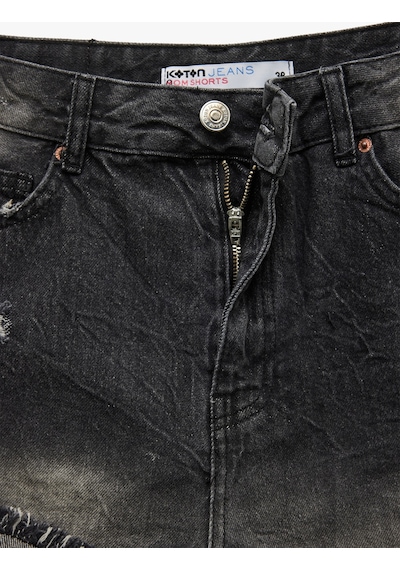 Koton Pamuklu Rahat Kalıp Katlı Paça Yırtık Denim Şort Siyah 5sal40012md Siyah
