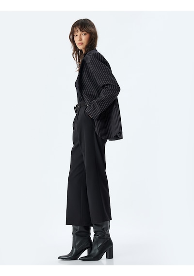 Koton Oversize Kumaş Pantolon Yüksek Bel Geniş Paça Kemerli Cepli Siyah 5wak40029uw Siyah
