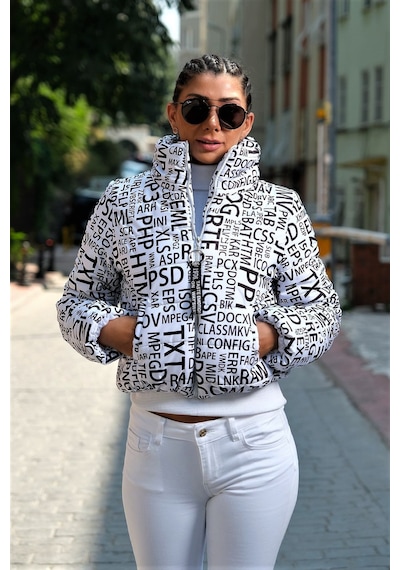 Keyifli Moda Kadın Beyaz Siyah Yazılı Dik Yaka Kısa Şişme Mont