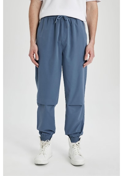 DeFacto Jogger Gabardin Pantolon Regular Beli Bağcıklı Cepli Lastikli Paça B7493AX24SPIN260 DeFacto Jogger Gabardin Pantolon Regular Beli Bağcıklı Cepli Lastikli Paça B7493AX24SPIN260