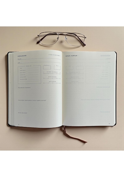 Okuma Günlüğü A5 Sert Kapa Klı Reading Journal, 100 Kitap İncelemesi, Günlük Okuma Takibi Siyah