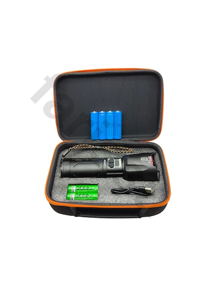 Everton Rt-t709 Profesyonel Fener - 4 Adet 18650 Model Pil Dahil - 10400 Mah Powerbank Siyah