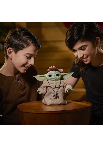 Hasbro Star Wars Animatronic Baby Yoda