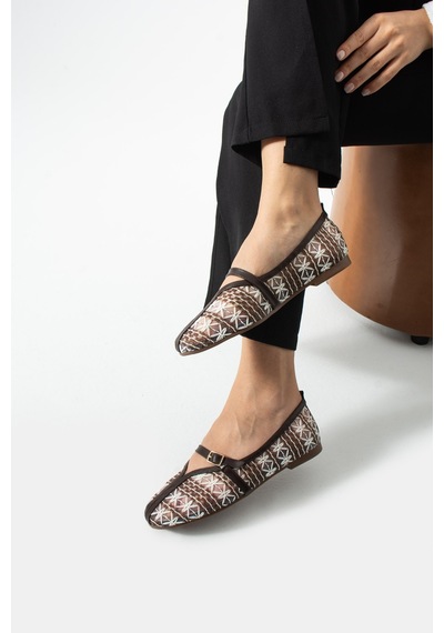 Dabab Shoes Marvena Kadın Kahve Beyaz Çapraz Bantlı Dantel Detaylı Şeffaf Dokulu Babet Kahverengi Beyaz Dabab Shoes Marvena Kadın Kahve Beyaz Çapraz Bantlı Dantel Detaylı Şeffaf Dokulu Babet Kahverengi Beyaz