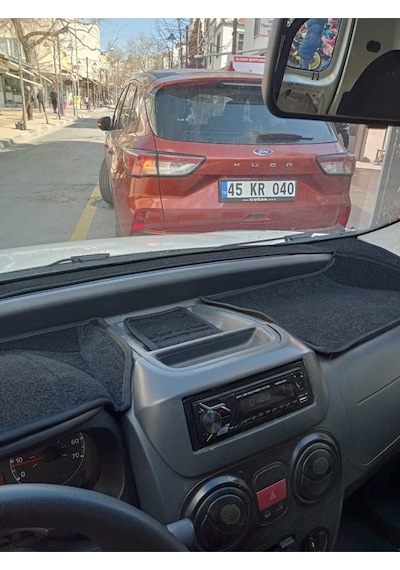 2012-2020 Modellerine Uygun Fiat Fiorino Torpido Koruma Halısı Siyah Kenar Renk Siyah