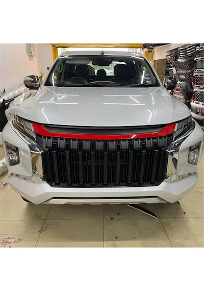 Mitsubishi L200 Ön Panjur Izgara Kırmızı Çizgili Siyah 2019-2021