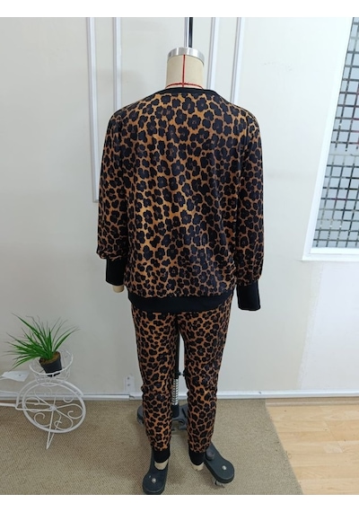 Meleners Kadın Uzun Kollu V Yakalı Desenli Iki Iplik Bluz Ve Bağcıklı Pantolon Ikili Takım Leopar
