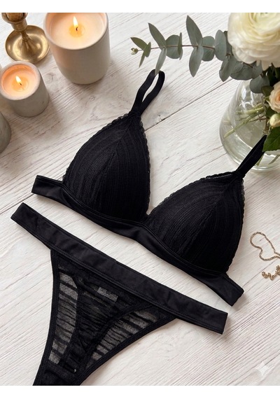 Trend Dokunuş Kadın Siyah Çizgili Transparan Tül Yarım Destekli Bralet Sütyen Külot İç Çamaşırı Takımı Trend Dokunuş Kadın Siyah Çizgili Transparan Tül Yarım Destekli Bralet Sütyen Külot İç Çamaşırı Takımı