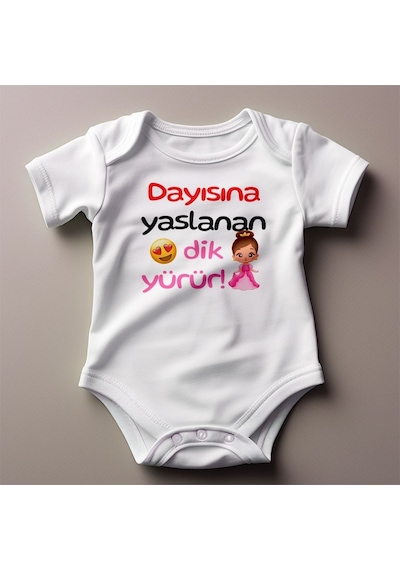 Aras Doğruer Dayısına Yaslanan Dik Yürür Temalı Bebek Zıbını Beyaz