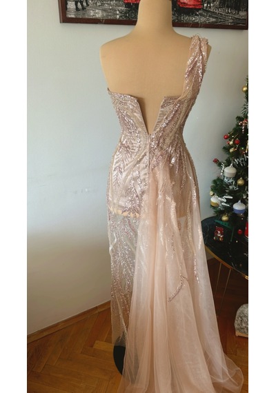 Chica Rosa Fashion Pul ve Taş İşlemeli Tek Omuz Yırtmaçlı Uzun Elbise Bronz