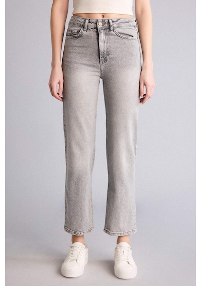 Defacto Comfort Straıght Normal Bel Kısa Paça Jean Yıkamalı Pantolon H5367ax26smnm55 Gri-nm55 Defacto Comfort Straıght Normal Bel Kısa Paça Jean Yıkamalı Pantolon H5367ax26smnm55 Gri-nm55