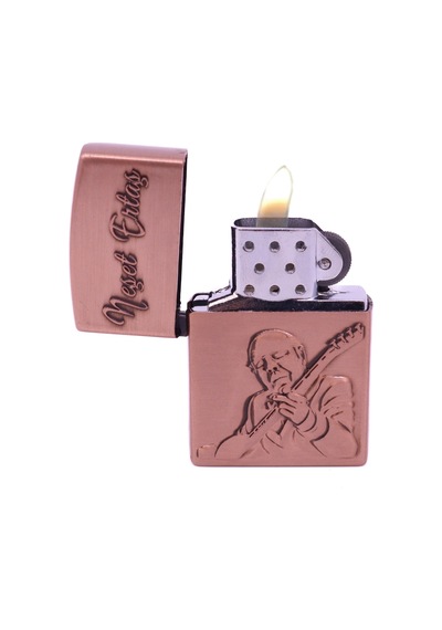 Neşet Ertaş Gravür İşlemeli Metal Çakmak - Bronz Renk Bronz
