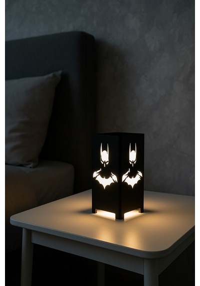 Süper Kahraman Batman Temalı Gece Lambası Figürlü Dekoratif Led Masa Lambası Batman