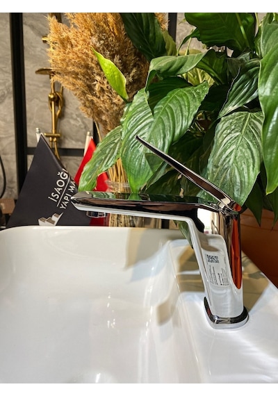 İsaoğlu Yapı Lavabo Bataryası Silver Gümüş Banyo Musluğu Velar Tasarım Lavabo Musluğu Gümüş