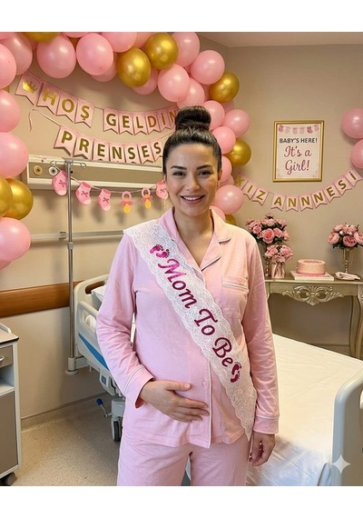 Mom To Be Pembe Dantelli Kuşak Baby Shower Anne Adayı Kuşağı 144x10 Cm Tüm Yaşlar