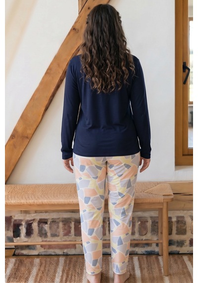 Siyah İnci Lacivert Desenli Nakışlı Büyük Beden Battal Boy Viskon Örme Pijama Takım 26224824 Siyah İnci Lacivert Desenli Nakışlı Büyük Beden Battal Boy Viskon Örme Pijama Takım 26224824