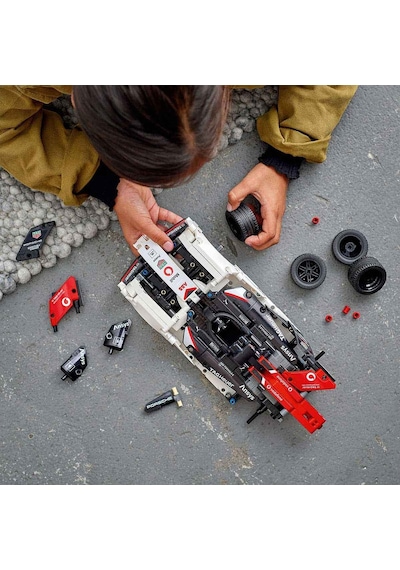 LEGO® Technic 42137 Formula E Porsche 99X Electric 422 Parça