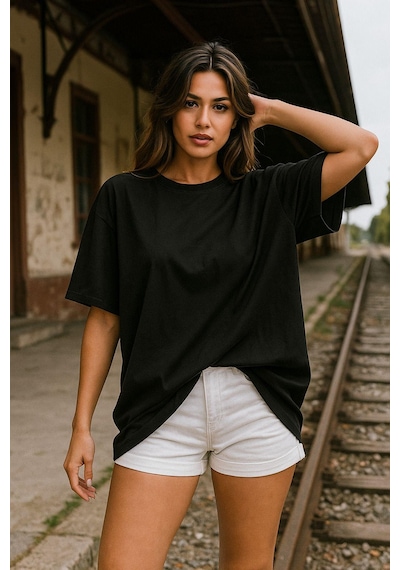 Kadın Siyah %100 Pamuk Oversize Basic Tişört Rahat Kalıp Relaxed Bisiklet Yaka T-shirt Çok Renkli Kadın Siyah %100 Pamuk Oversize Basic Tişört Rahat Kalıp Relaxed Bisiklet Yaka T-shirt Çok Renkli