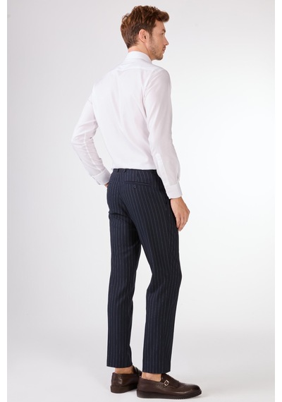 Dufy Lacivert Çizgili Kruvaze Slim Fit Takım Elbise Lacivert Dufy Lacivert Çizgili Kruvaze Slim Fit Takım Elbise Lacivert