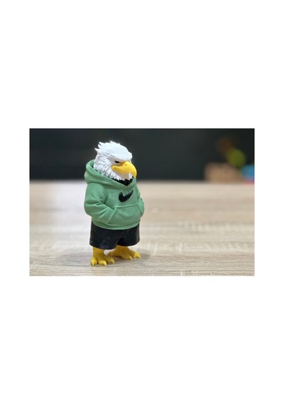 Kapüşonlu Havalı Kartal Figürü 10cm