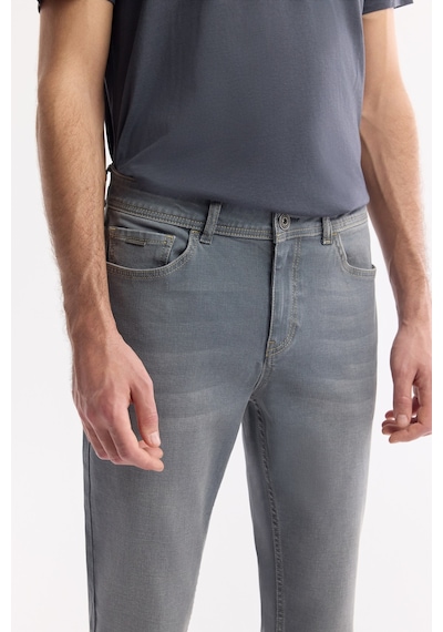 Avva Erkek Gri Klasik Bel Eskitme Yıkamalı Pamuklu Berlin Slim Fit Jean Pantolon B003524 Avva Erkek Gri Klasik Bel Eskitme Yıkamalı Pamuklu Berlin Slim Fit Jean Pantolon B003524