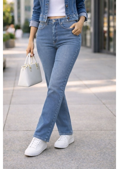 Cedy Denim Kadın Boru Paça Yüksek Bel Regular Fit Likralı Pantolon Açık Mavi Cedy Denim Kadın Boru Paça Yüksek Bel Regular Fit Likralı Pantolon Açık Mavi