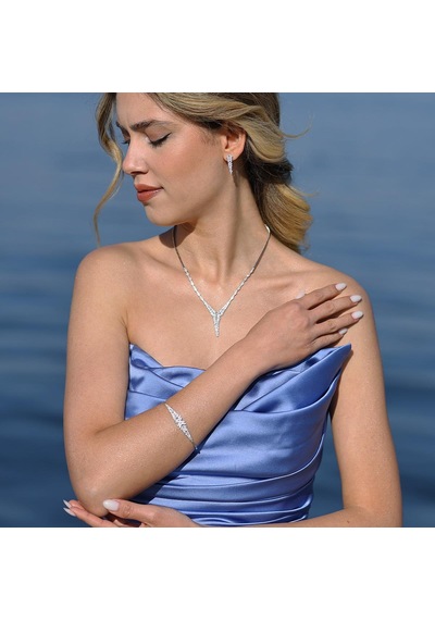 Yaprak Modeli Taşlı Starlight Diamond Gümüş Set Gümüş