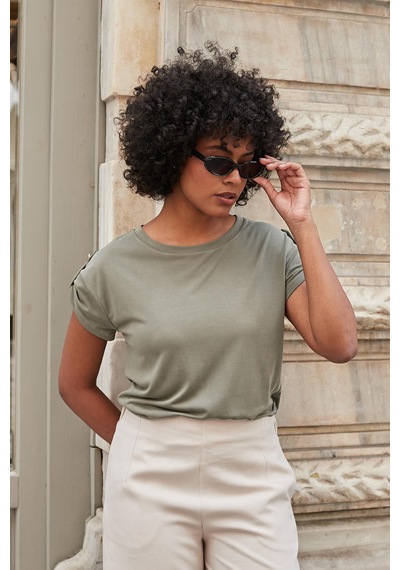 Jument Kadın Modal Penye Geniş Sıfır Yaka Düşük Omuzlu Apoletli Kısa Kol T-shirt Bluz-haki Haki Jument Kadın Modal Penye Geniş Sıfır Yaka Düşük Omuzlu Apoletli Kısa Kol T-shirt Bluz-haki Haki