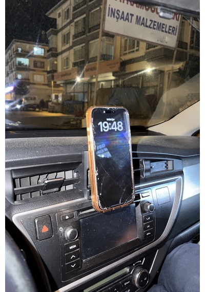 Toyota Corolla 2013-2018 Uyumlu Araca Özel Magsafe Telefon Tutacagı
