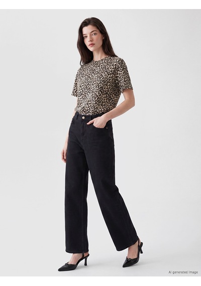 Lcw Comfort Kahverengi Bisiklet Yaka Leopar Desenli Kadın Tişört