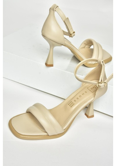 Fox Shoes U518280609 Bej İnce Topuklu Kadın Ayakkabı Bej