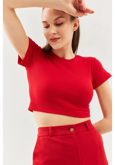Butikgiz Kadın Kısa Kol Bisiklet Yaka Vücuda Oturan %100 Pamuklu Kaşkorse Esnek Crop Bluz Kırmızı