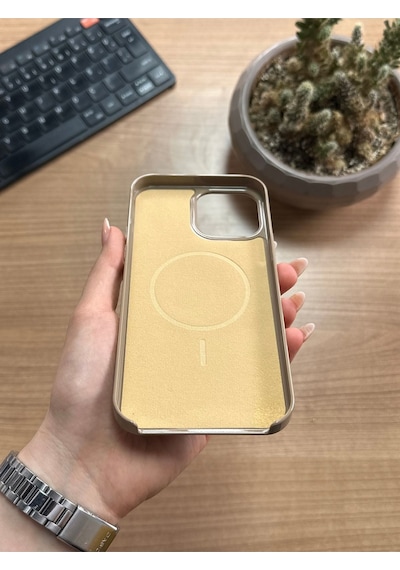 Apple Uyumlu iPhone 14 Pro Max Animasyonlu Stylus Silikon Kılıf Bej