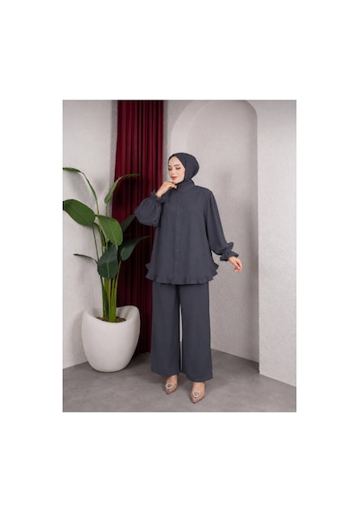 Hira Life Fashion Kadın Çilek Kumaş Dik Yaka Düğmeli Fırfır Detaylı Tesettür Tunik Pantolon İkili Takım Gri Gri Hira Life Fashion Kadın Çilek Kumaş Dik Yaka Düğmeli Fırfır Detaylı Tesettür Tunik Pantolon İkili Takım Gri Gri