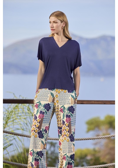 Monamise Kadın Çiçek Ve Yaprak Desenli Kısa Kollu V Yaka Pijama Takımı 25087 Lacivert