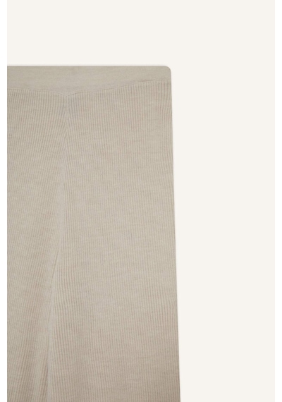 Defacto Regular Fit Basic Düz Beli Lastikli Düz Paça Triko Pantolon D6912ax25wnbg300 Bej-bg300 Defacto Regular Fit Basic Düz Beli Lastikli Düz Paça Triko Pantolon D6912ax25wnbg300 Bej-bg300