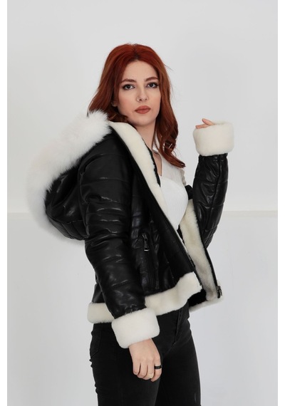 M M Marki Marki Siyah Özel Kürklü Şişme Hakiki Deri Mont, Kapüşonlu, 65 Cm, Fit Kesim, Kadın, Premium Dikiş Detaylı Siyah Deri - Beyaz Kürk