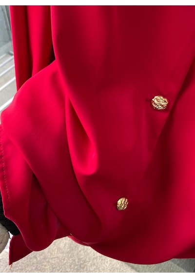 Pera Moda Büyük Beden Gold Düğmeli V Yaka Şık Kadın Gömleği Kırmızı